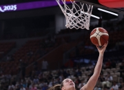 开云体育入口-包含体操比赛现场笑声不断，澳大利亚选手获胜的词条