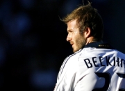 开云官网-温网险胜年终总决赛，兹维列夫扛起全队，从个人英雄到团队脊梁的蜕变