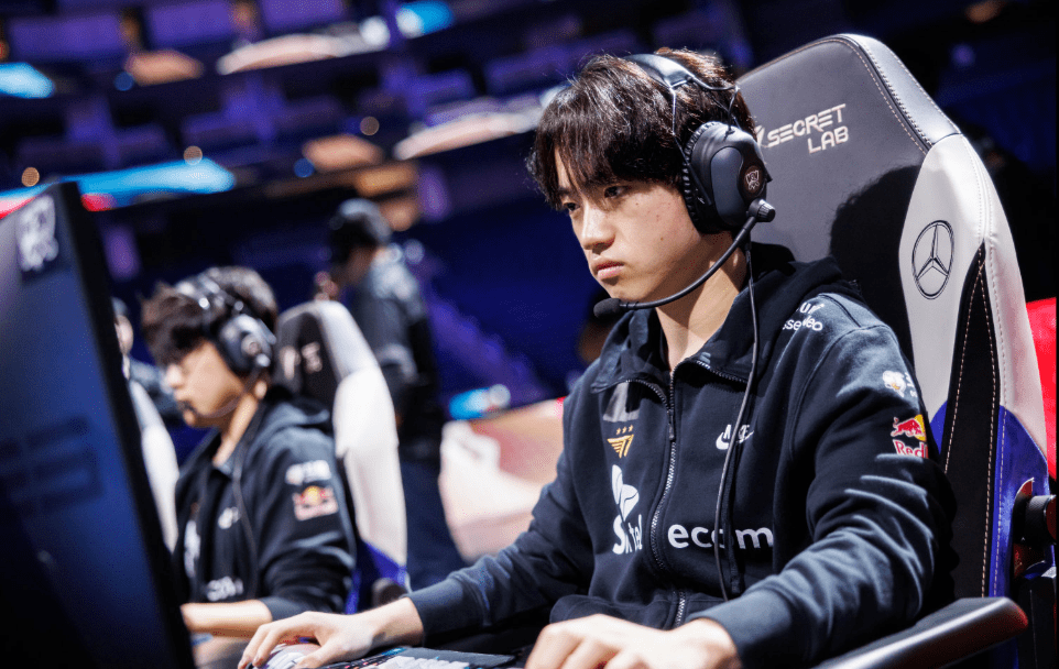 DFM爆冷DK,Keria三分雨点燃全场 DFM爆冷DK,Keria三分雨点燃全场