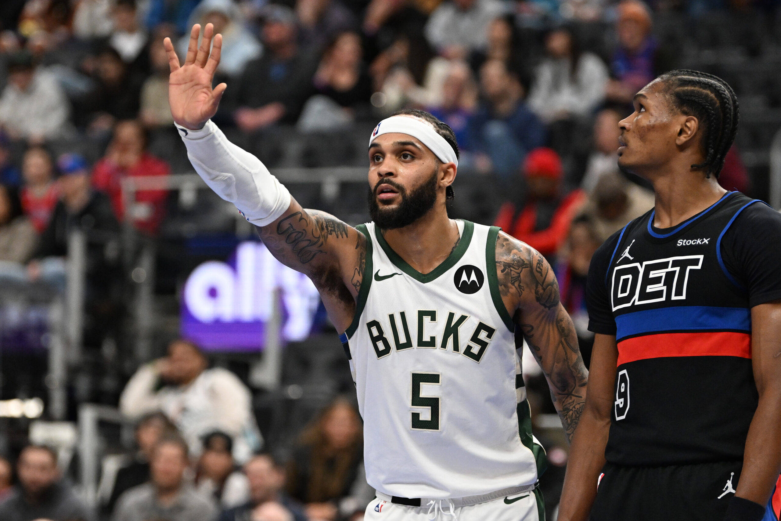 关于雄鹿横扫凯尔特人B队,萨博尼斯统治全场的信息 关于雄鹿横扫凯尔特人B队,萨博尼斯统治全场的信息