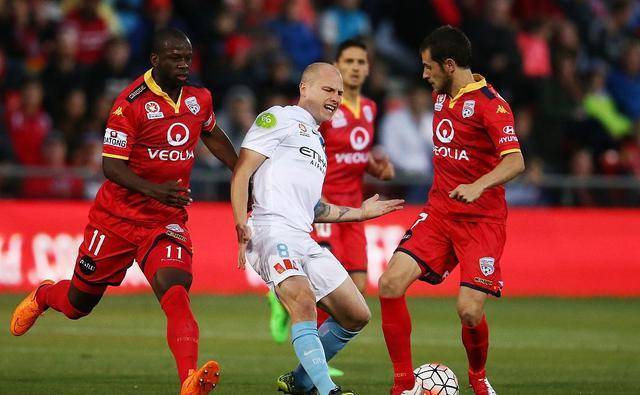 尼斯主场不敌圣埃蒂安,遭遇两连败 尼斯主场不敌圣埃蒂安,遭遇两连败