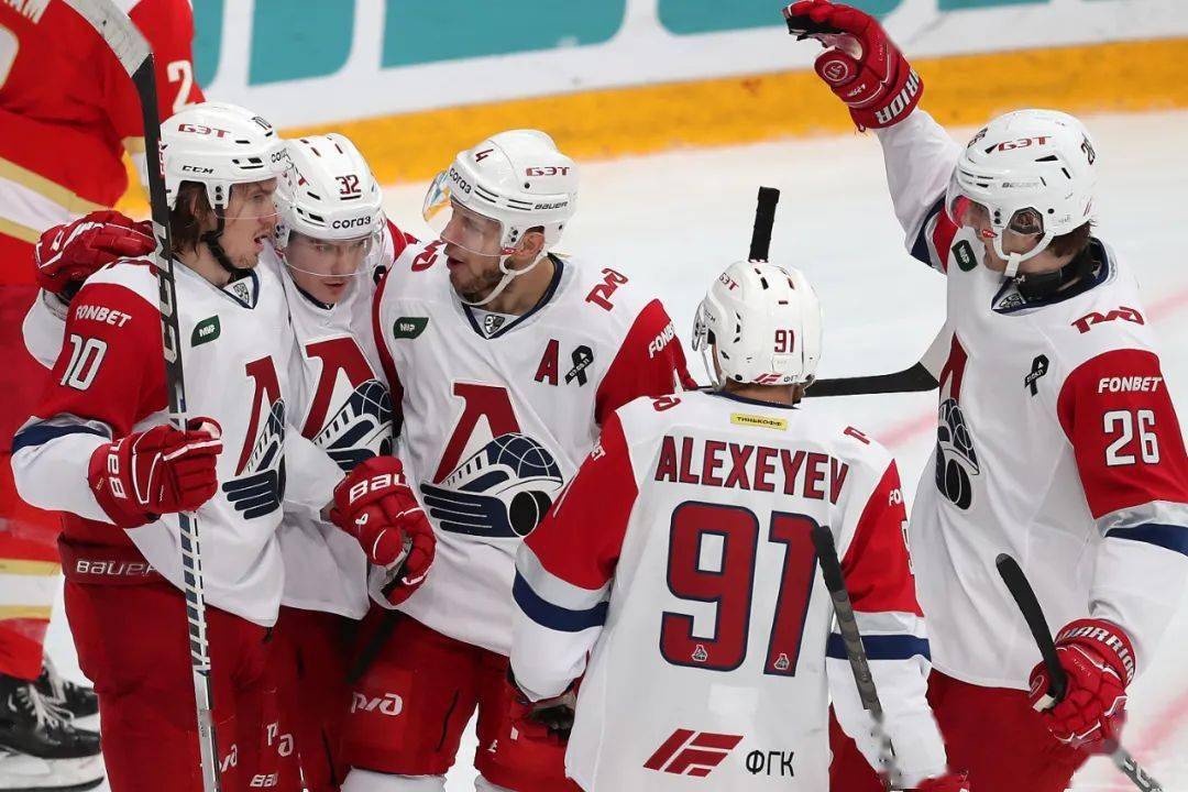 阿拉贝斯克零封对手,力保不败 阿拉贝斯克零封对手,力保不败