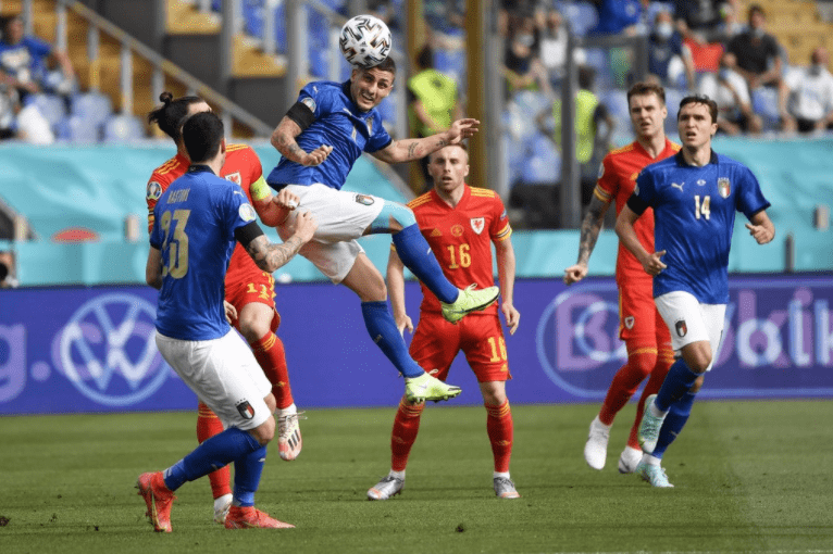 阿拉贝斯克零封对手,力保不败 阿拉贝斯克零封对手,力保不败