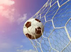 足球场上的较量愈发激烈,国内赛场角逐拼尽全力的简单介绍 足球场上的较量愈发激烈,国内赛场角逐拼尽全力的简单介绍