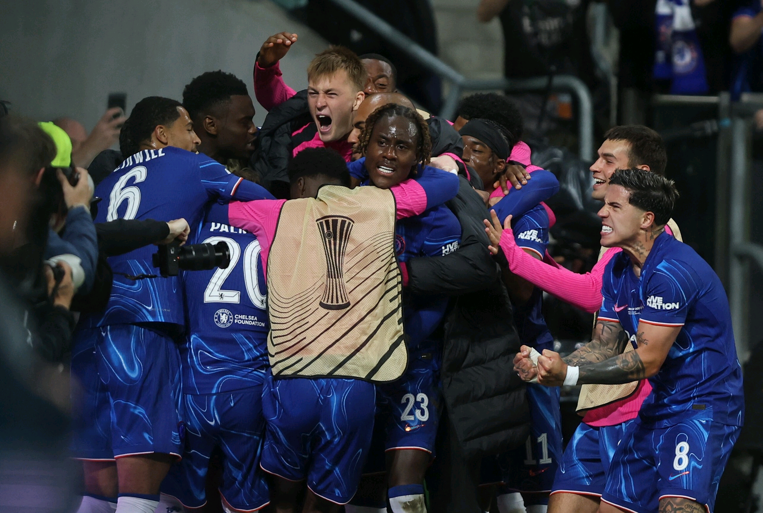 球队实力碰撞再战,欧洲联赛再掀激情狂潮的简单介绍 球队实力碰撞再战,欧洲联赛再掀激情狂潮的简单介绍