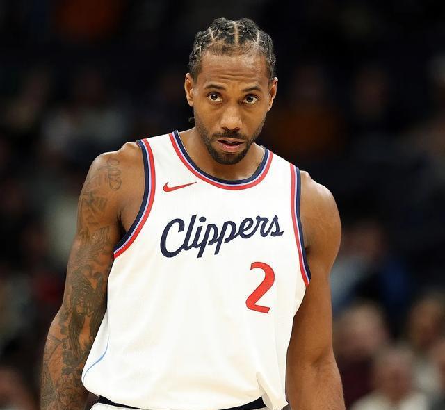 包含伦纳德表现出色,带领球队取胜晋级的词条 包含伦纳德表现出色,带领球队取胜晋级的词条