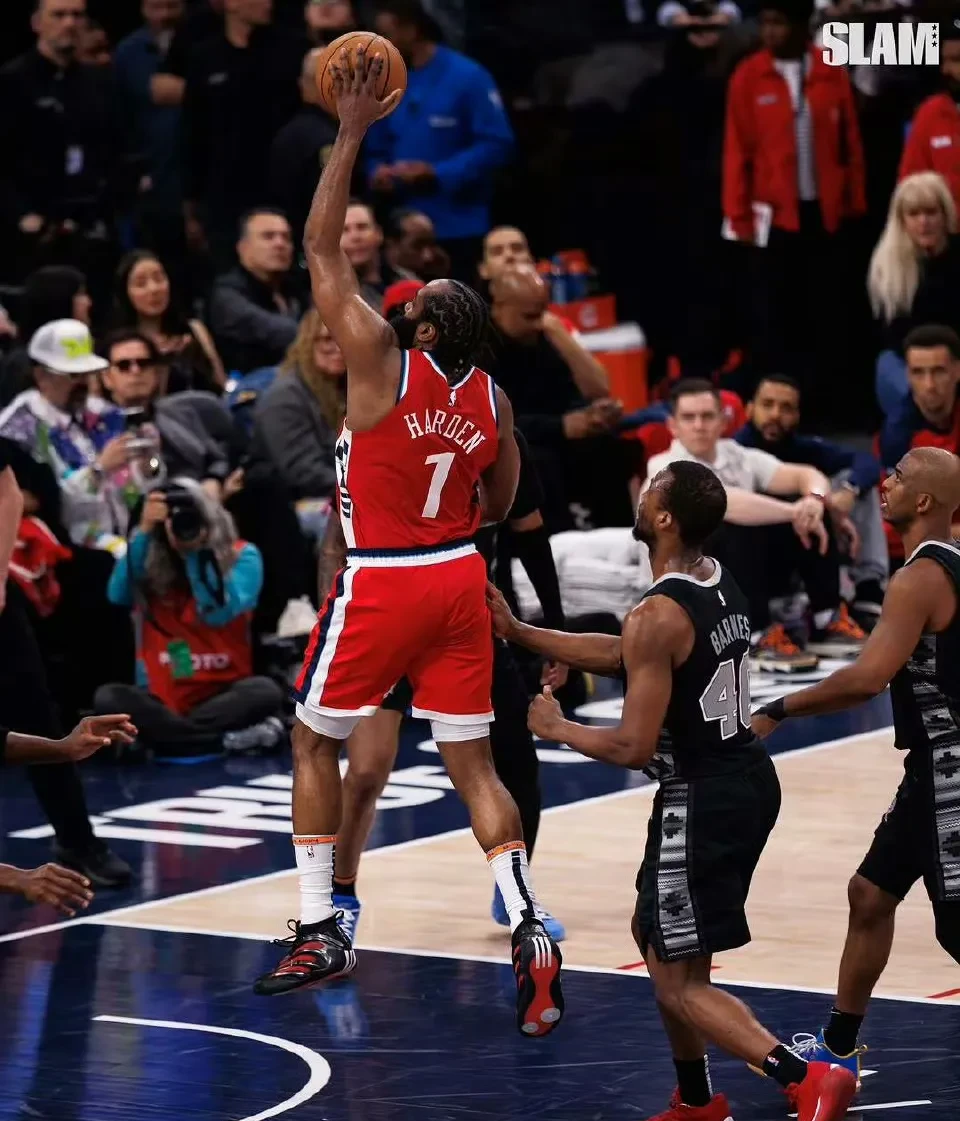 关于快船横扫火箭,武切维奇点燃赛场的信息 关于快船横扫火箭,武切维奇点燃赛场的信息