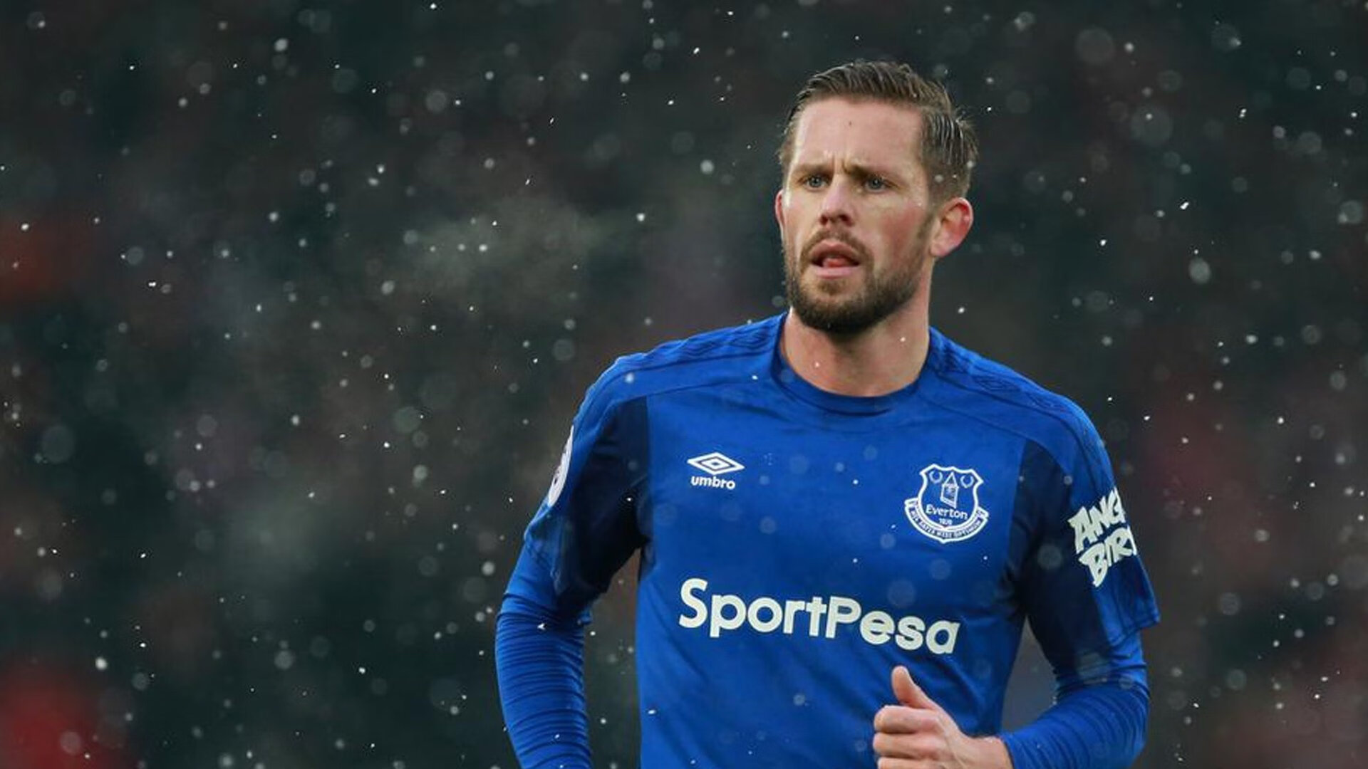 南美风暴席卷欧洲之巅，乌拉圭强压德国，莱万成为关键先生