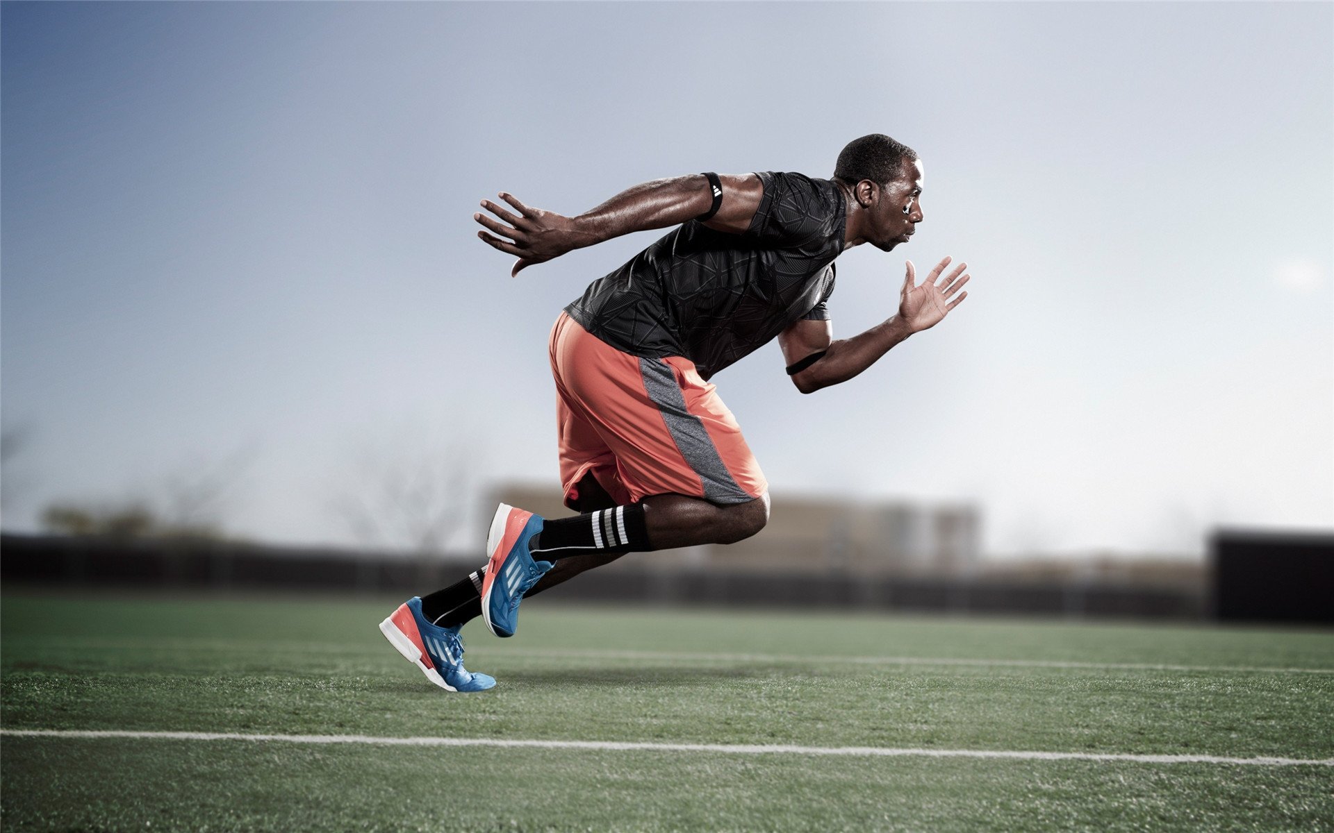 绿茵场上的两种现实，英格兰的团队碾压与佩德里的个人统治